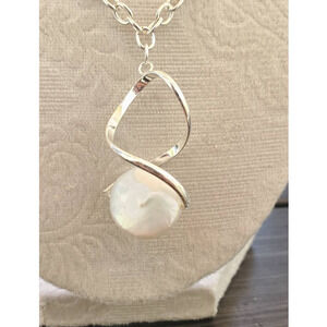 Lovely Freshwater Coin Shape Pearl  Necklace with Silver Tone Chain Adjusts